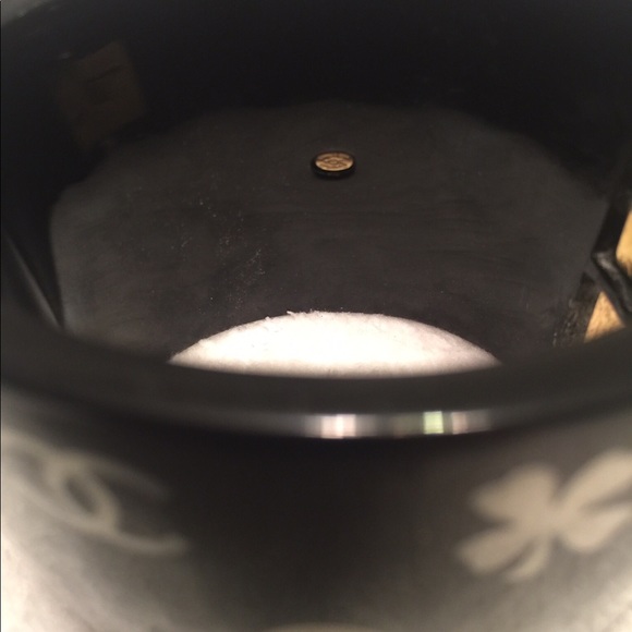 Chanel Onyx and Opal Cuff - Picture 4 of 5